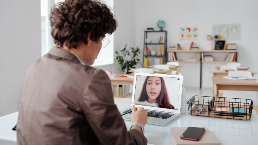 オンライン英会話レッスンに必要な通信速度とデータ通信量|おすすめwifi・光回線